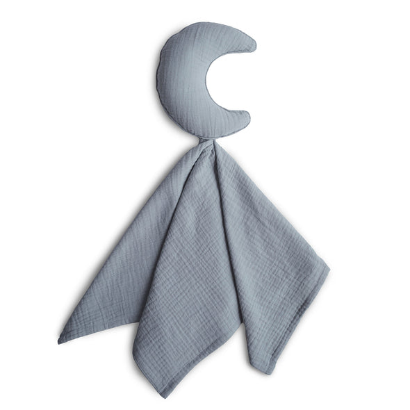 This adorable comforter from Mushie is a must have for any baby. Featuring a gorgeous squishy crescent moon top with a super soft muslin cotton blanket beneath. Your baby will adore this blanket, bringing a sense of comfort and security its destined to become their must have item. Dottie and Bee - Olney, Buckinghamshire 